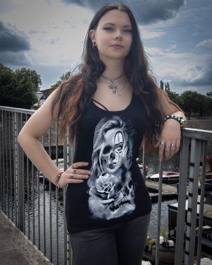 alt="Love never dies Girlie Tank Top – figurbetontes Damen-Tanktop"