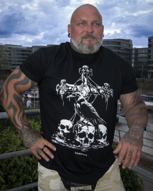 alt="Nachhaltiges Unisex T-Shirt mit modernem Schnitt von Tributica"