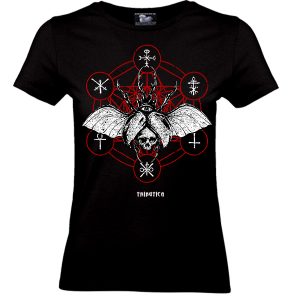 alt="Beetle of Death Girlie Red Version – Vorderansicht von Tributica Streetwear"