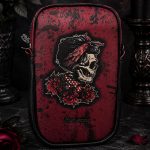 Smartphonetasche Skull von Enomis Manufaktur – 100 % Handmade aus Kunstleder mit Nappastruktur. Kompakte Gothic Tasche mit verstellbarem Gurt.